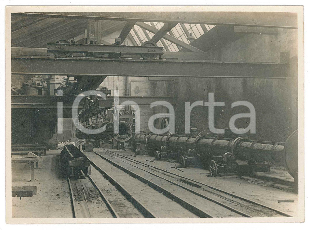 Fotografia d epoca originale 1930 ca MILANO Interno di un officina meccanica  Foto 18x13 cm 1