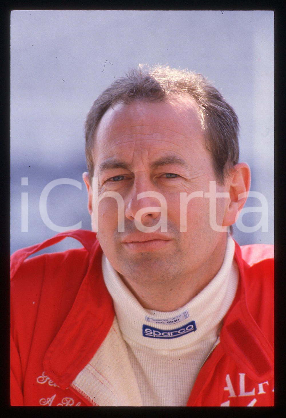 Peter COLLINS - ALFA 164 CELEBRITY RACE SAN MARINO GP 1988 35 mm vintage slide 2 Diapositiva d'epoca, in formato 35 mm.CONDIZIONI: GOODE' severamente vietata la riproduzione. Tutti i diritti sono riservati.Nella diapositiva ICharta mette in vendita, sul negozio eBay e in esclusiva sul sito "icharta" il proprio archivio composto da numerose diapositive e negativi fotografici d'epoca, tutti originali e autentici, che attraversano la storia del costume italiano tra gli la fine degli anni Sessanta e Novanta.Si tratta di uno sguardo inedito sull'attualità , la politica, la vita quotidiana, il gossip e la cultura, che fotografa il cambiamento della nazione in quest'ultimo scorcio del XX secolo. Un'occasione unica per il mercato del collezionismo, che vede finalmente disponibile un archivio eccezionale per vastità , tematiche e condizioni, in un settore (il negativo fotografico e la diapositiva) di assoluta novità  e dalle interessanti prospettive di investimento.  GOOD/buono   originale e autentica 1