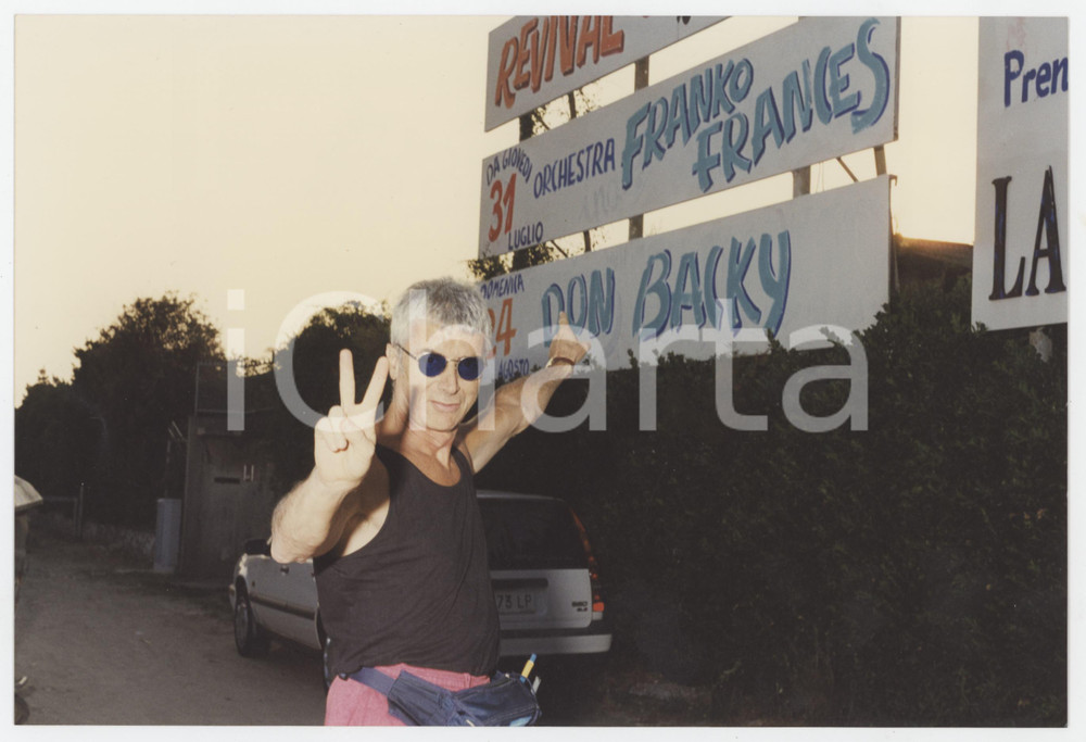 Materiale cinematografico d’epoca 1995 ca MARINA DI PIETRASANTA La bussola  Don BACKY Ritratto  Foto 22x15 cm 1
