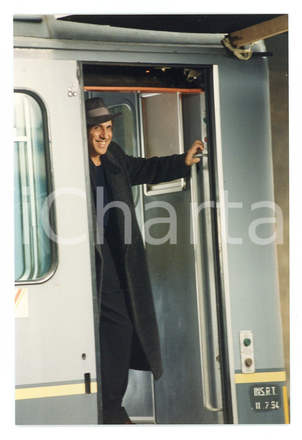 Fotografia d epoca originale 1994 FERROVIE DELLO STATO Adriano CELENTANO Backstage spot  Foto 15x10 cm 2 1