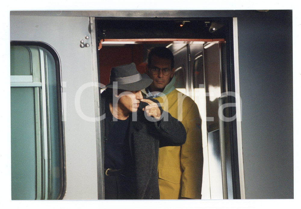 Fotografia d epoca originale 1994 FERROVIE DELLO STATO Adriano CELENTANO Backstage spot  Foto 15x10 cm 11 1
