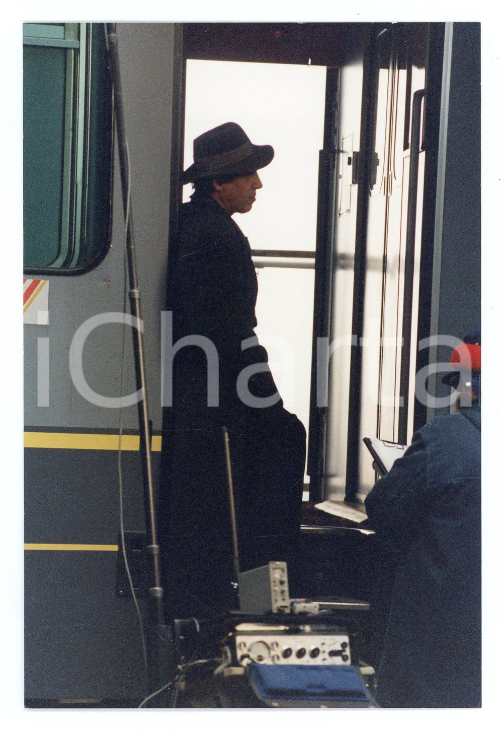 Fotografia d epoca originale 1994 FERROVIE DELLO STATO Adriano CELENTANO Backstage spot  Foto 10x15 cm 34 1