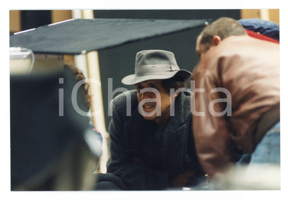 Fotografia d epoca originale 1994 FERROVIE DELLO STATO Adriano CELENTANO Backstage spot  Foto 15x10 cm 41 1