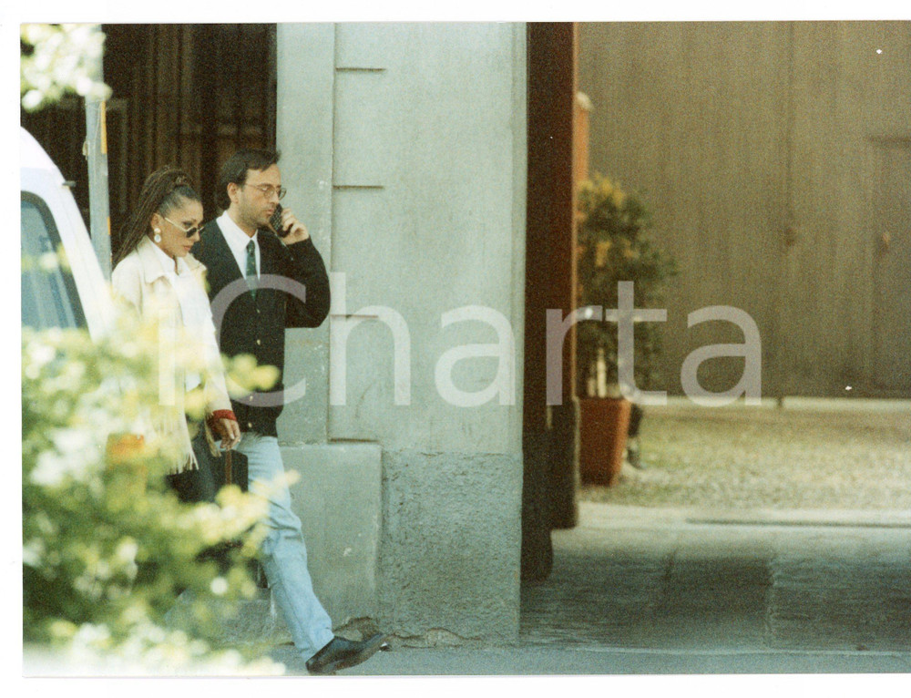 Fotografia d epoca originale 2000 ca COSTUME Sabrina SALERNO paparazzata PAPARAZZI Foto 21x15 cm 2 1