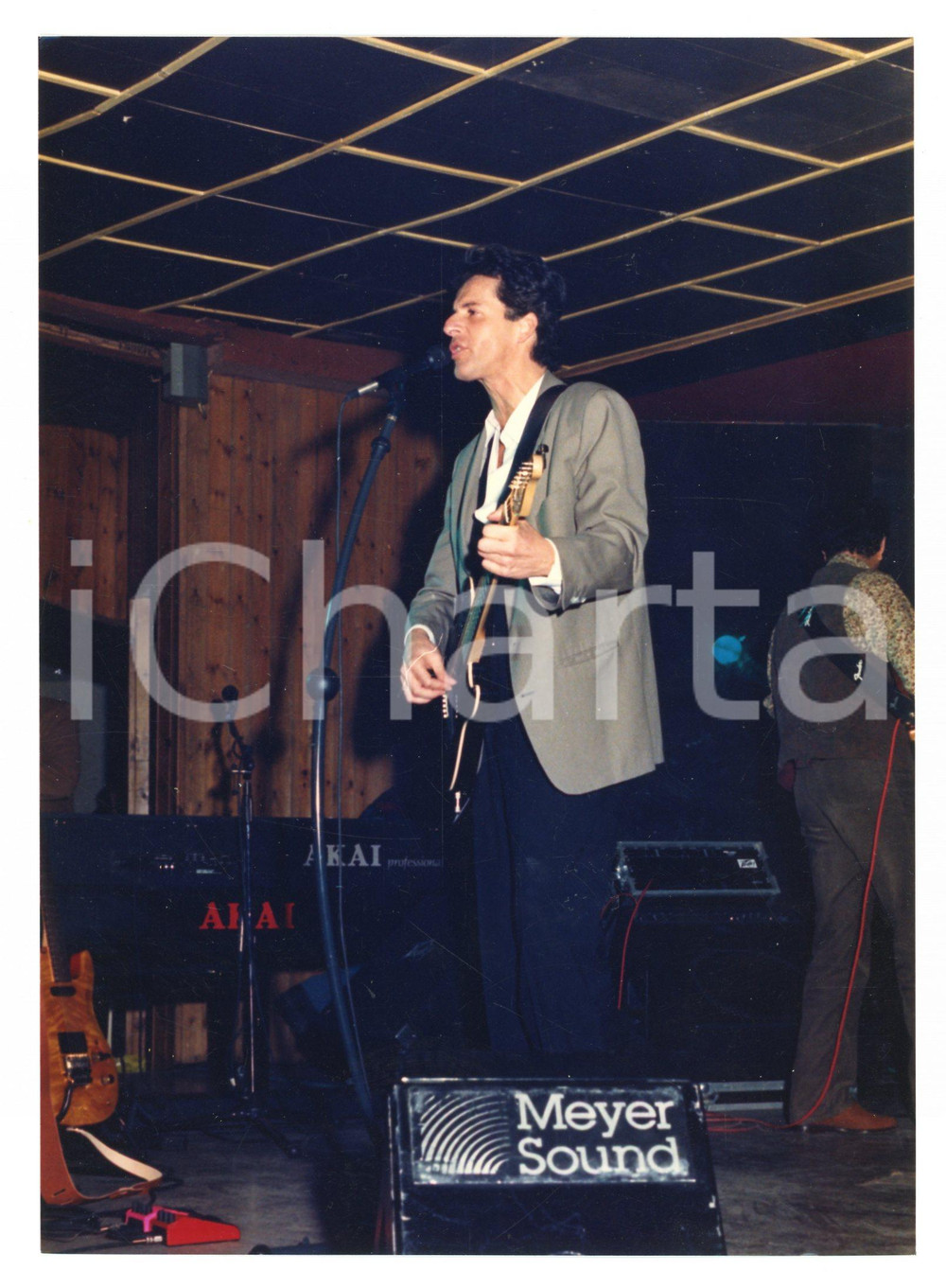 Fotografia d epoca originale 1985 ca LA BUSSOLA DI FOCETTE Claudio BAGLIONI in concerto  Foto 12x17 cm 5 1