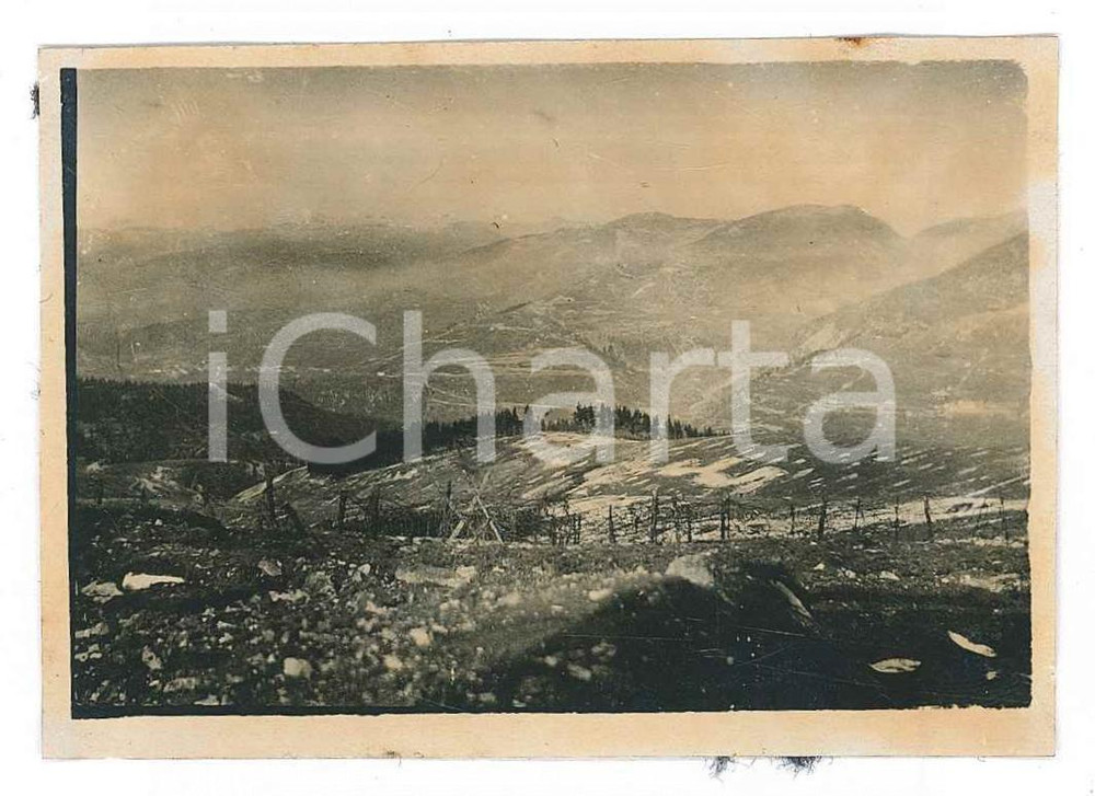 Fotografia d epoca originale 1918 ? WW1 ZONA DI GUERRA Veduta con trincee italiane  Foto 9x7 cm 1