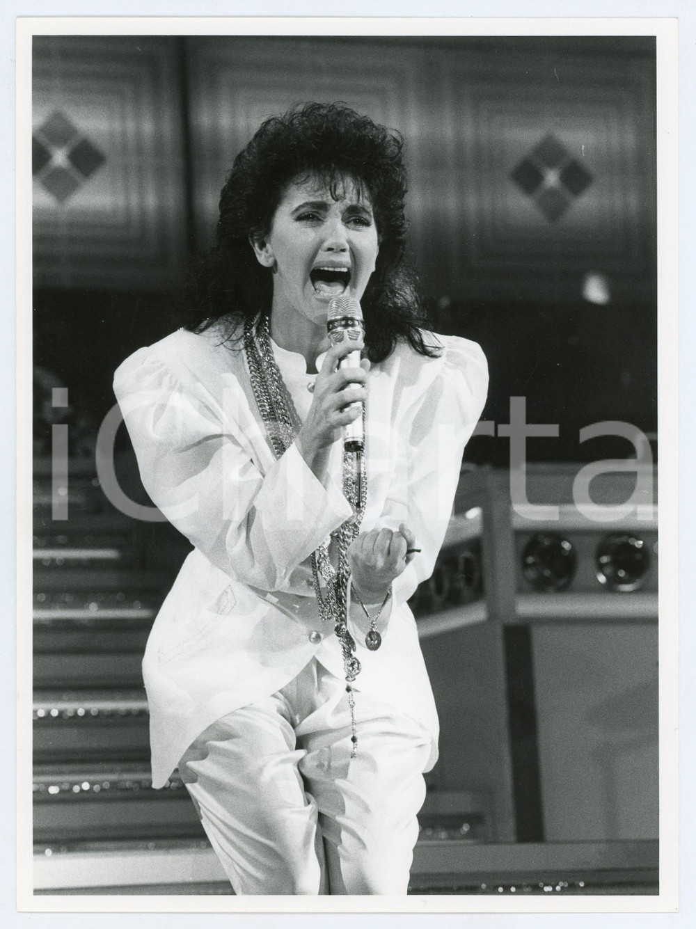 Fotografia d epoca originale 1985 ca ITALIA  MUSICA Marina FIORDALISO Ritratto  Foto 18x24 cm 5 1