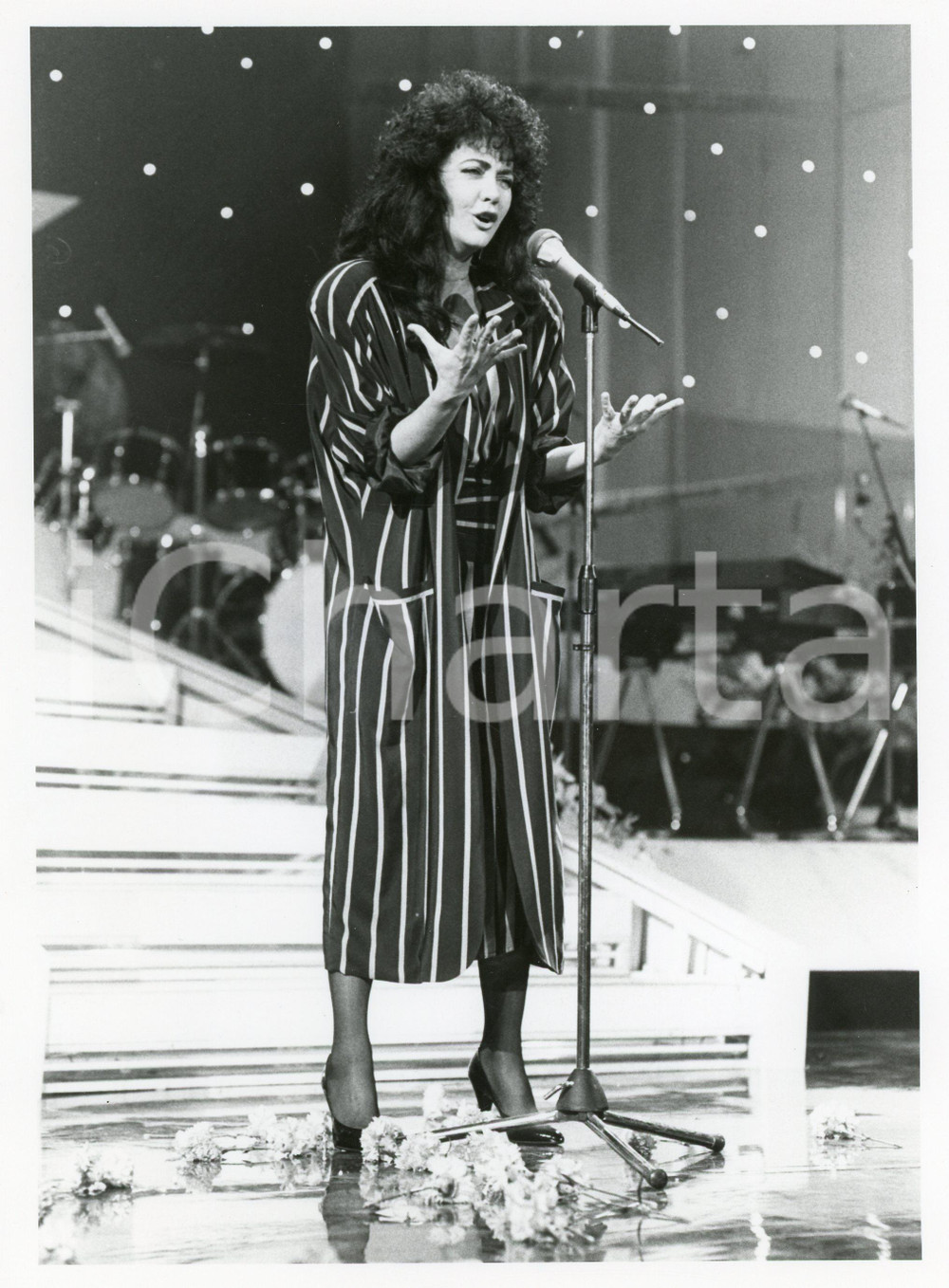 Fotografia d epoca originale 1985 ca ITALIA  MUSICA Marina FIORDALISO Ritratto  Foto 18x24 cm 6 1