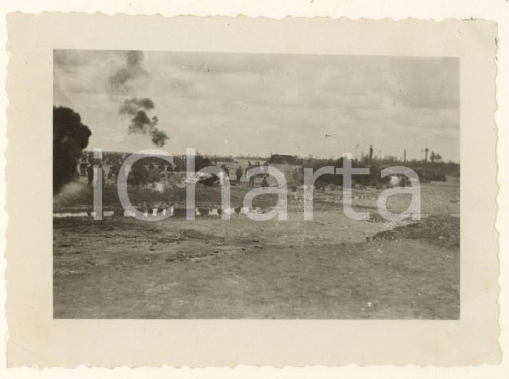 Fotografia d epoca originale 1918 ? WW1 ZONA DI GUERRA Truppe al fronte  Lanciafiamme Foto 9x7 cm 1