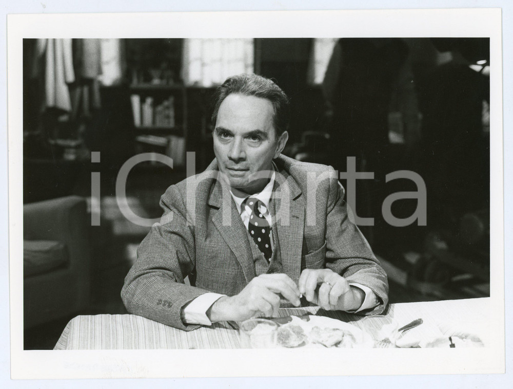 Fotografia d epoca originale 1985 RAI Un cappello pieno di pioggia  Antonio CASAGRANDE Foto 24x18 cm 1