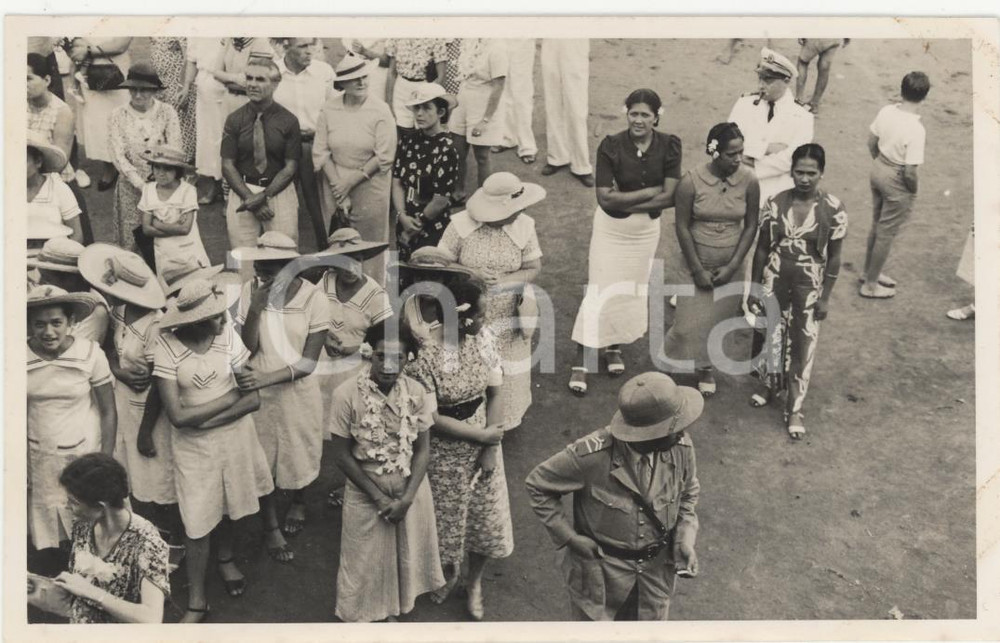 Fotografia d epoca originale 1930 ca PAPEETE POLINESIA Gruppo in attesa al porto  Foto anonima 14x9 cm 2 1