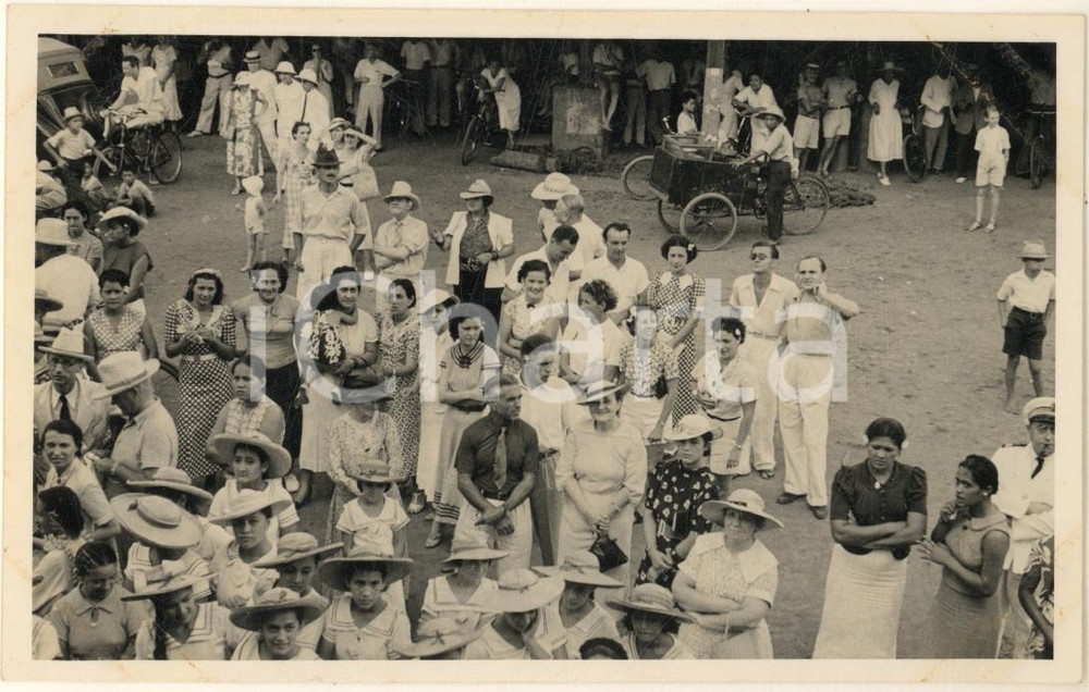 Fotografia d epoca originale 1930 ca PAPEETE POLINESIA Gruppo in attesa al porto  Foto anonima 14x9 cm 4 1