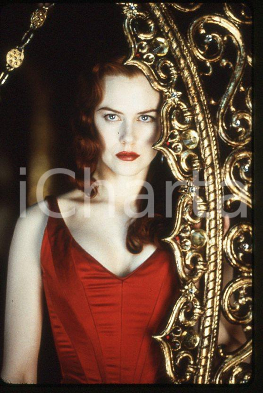 Nicole KIDMAN - MOULIN ROUGE 2001 - 35mm vintage slide Diapositiva originale, in formato 35 mm.Per i diritti rivolgersi a ICharta.E' severamente vietata la riproduzione. Tutti i diritti sono riservati.ICharta mette in vendita, sul negozio eBay e in esclusiva sul sito "icharta" il proprio archivio composto da numerose diapositive e negativi fotografici d'epoca, tutti originali e autentici, che attraversano la storia del costume tra la fine degli anni Sessanta e Novanta.Si tratta di uno sguardo inedito sull'attualità, la politica, la vita quotidiana, il gossip e la cultura, che fotografa il cambiamento della nazione in quest'ultimo scorcio del XX secolo. Un'occasione unica per il mercato del collezionismo, che vede finalmente disponibile un archivio eccezionale per vastità, tematiche e condizioni, in un settore (il negativo fotografico e la diapositiva) di assoluta novità e dalle interessanti prospettive di investimento.  GOOD/buono   originale e autentica 1