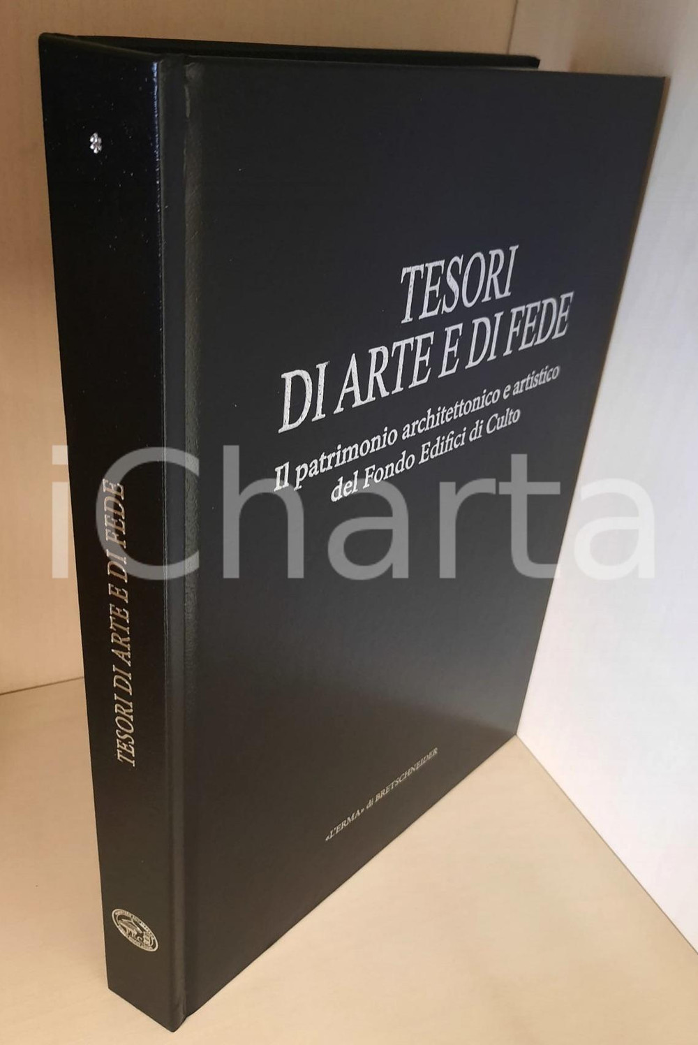 2014 Tesori di arte e di fede - Chiese di Roma - Fondo Edifici di Culto Brossura editoriale con copertina rigida.Titolo completo: "Tesori di arte e di fede. Tomo 2 Chiese di Roma. Il patrimonio architettonico e artistico del Fondo Edifici di Culto".Illustrato.PAGINE: 309EDITORE: L'Erma di Bretschneider GOOD/buono  Formato: 23x31 cm originale e autentica 1