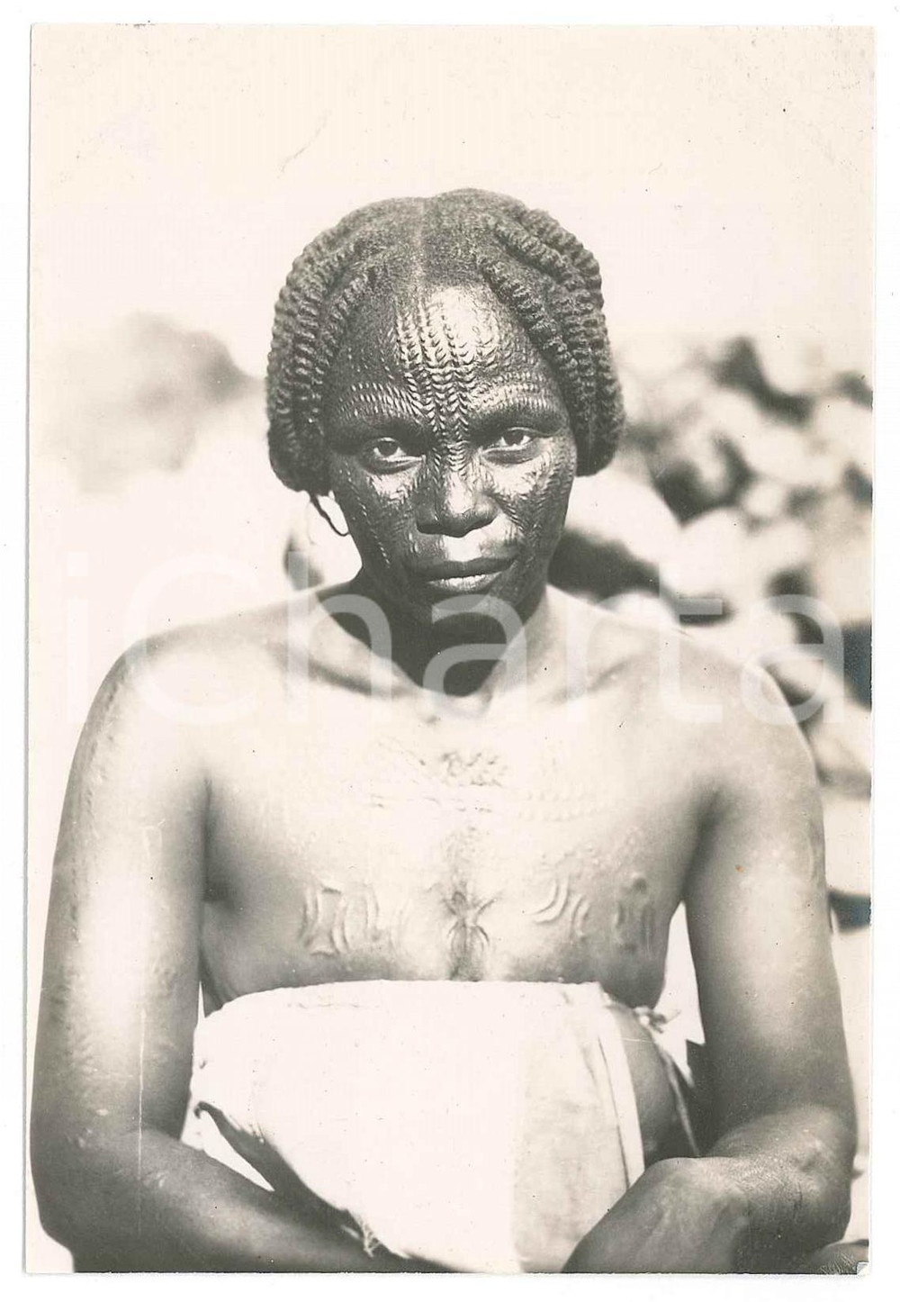 1930 C. ZAGOURSKI «L'Afrique qui disparaît» Type BANGALA Equateur ^Postcard 38  Fotocartolina postale d'epoca, appartenente alla serie &laquo;L'Afrique qui dispara&icirc;t&raquo; del fotografo Casimir Zagourski (L&eacute;opoldville).N&deg; 38, non viaggiata.CONDIZIONI: GFORMATO: 9x14 cm    originale e autentica 1