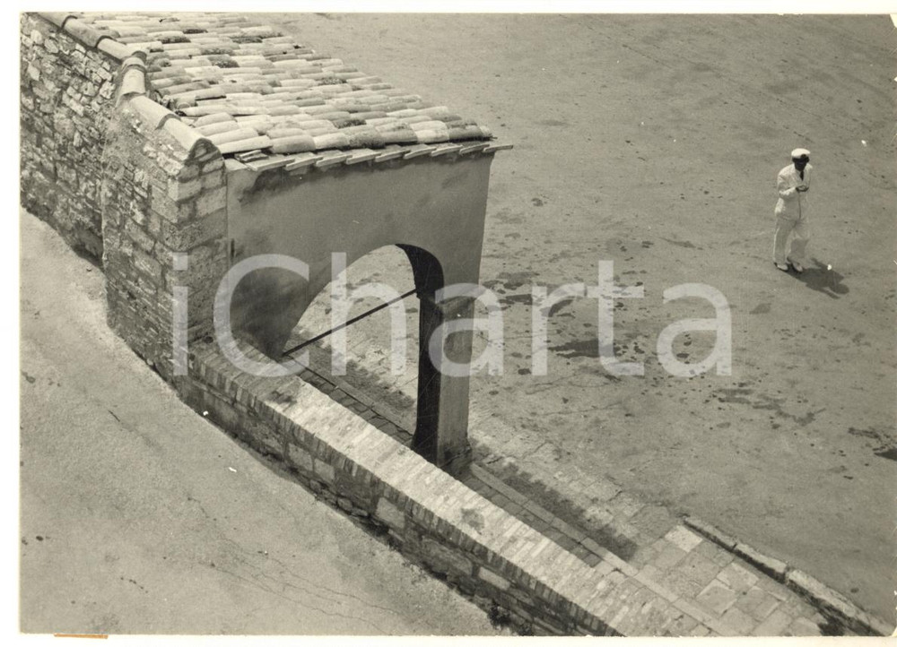 Fotografia d epoca originale 1965 ca ASSISI Piazza di S. Francesco  Foto ARTISTICA animata 11x15 2 1