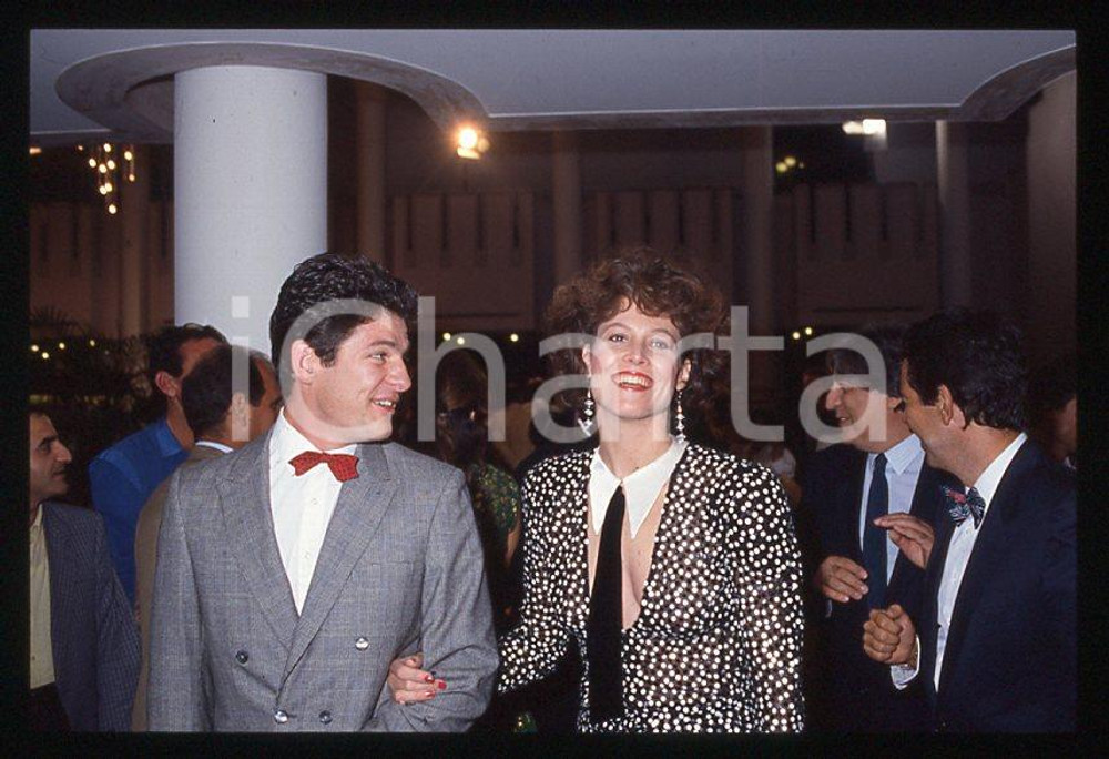Fotografia d epoca originale 1986 Sigourney WEAVER Jim SIMPSON Festival VENEZIA 35 mm vintage slide 13 1
