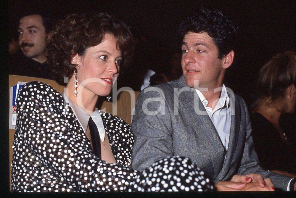 Fotografia d epoca originale 1986 Sigourney WEAVER Jim SIMPSON Festival VENEZIA 35 mm vintage slide 25 1