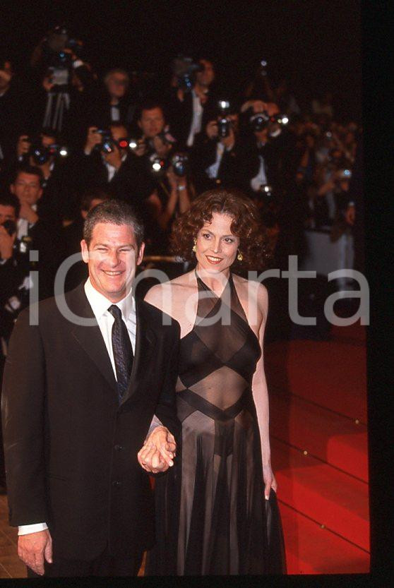 Fotografia d epoca originale 1985 ca Sigourney WEAVER Jim SIMPSON Festival di CANNES 35 mm vintage slide 10 1