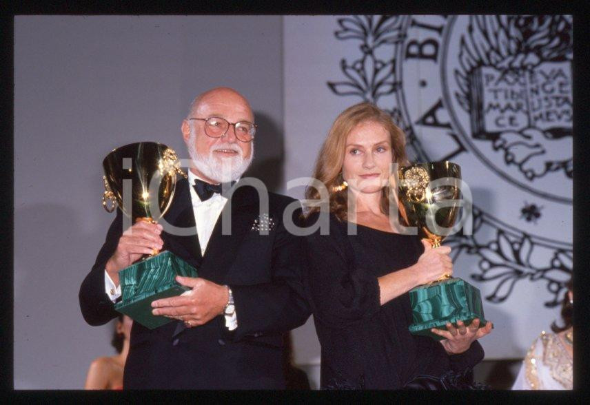 Fotografia d epoca originale 1985 ca Isabelle HUPPERT John SCHLESINGER Mostra VENEZIA 35 mm vintage slide 1