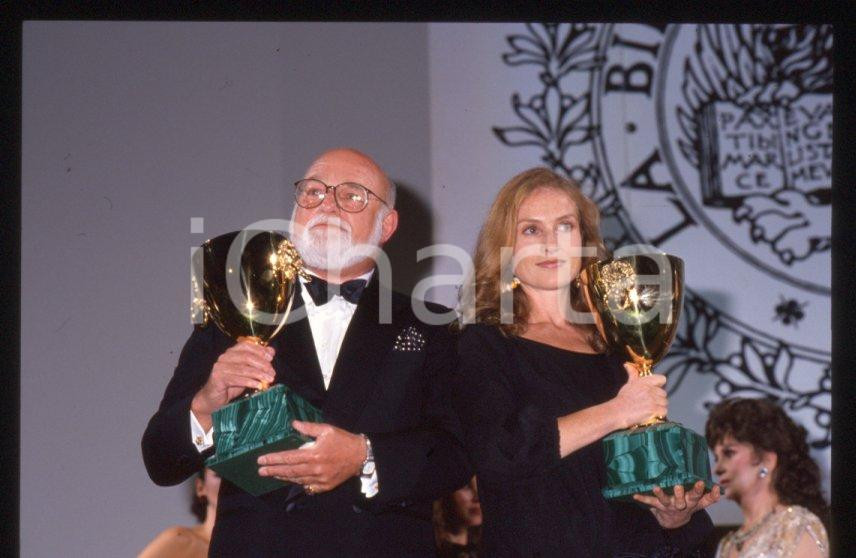 Fotografia d epoca originale 1985 ca Isabelle HUPPERT John SCHLESINGER Mostra VENEZIA 35 mm vintage slide 5 1