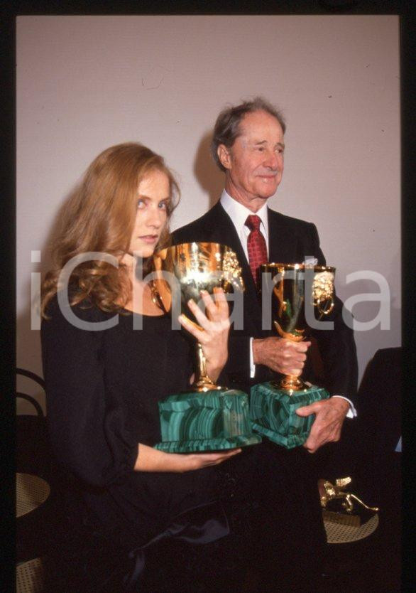 Fotografia d epoca originale 1985 ca Isabelle HUPPERT Don AMECHE Mostra VENEZIA 35 mm vintage slide 1