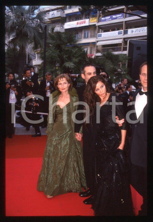 Fotografia d epoca originale 2000 Isabelle HUPPERT Emmanuelle BÃ‰ART Festival CANNES 35 mm vintage slide 2 1
