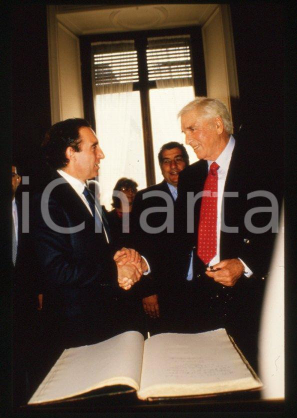 Fotografia d epoca originale 1988 MILANO Paolo PILLITTERI Burt LANCASTER  35 mm vintage slide 1 1