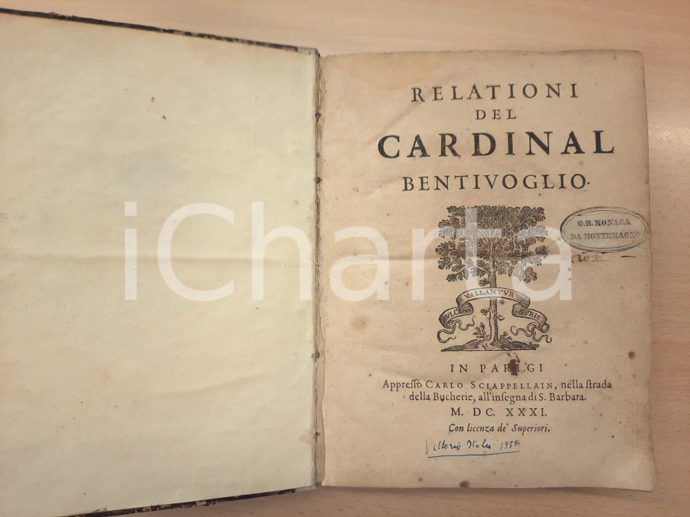 1631 Relationi del Cardinal Bentivoglio *Carlo SCIAPPELLAIN - Parigi Legatura coeva in mezza pelle  con titolo manoscritto al dorso. Piatti foderati con carta marmorizzata coeva. L'opera contiene la relazione del Cardinale Bentivoglio sulle guerre di Fiandra, di cui fu testimone diretto, in quanto nunzio apostolico.PAGINE: 220EDITORE: Parigi -  Appresso Carlo Sciappellain VERY POOR/gravemente danneggiato piegatura angolare che interessa tutto il volume; rosure; tagli in copertina; tagli al frontespizio Formato: 17x22 cm originale e autentica 1
