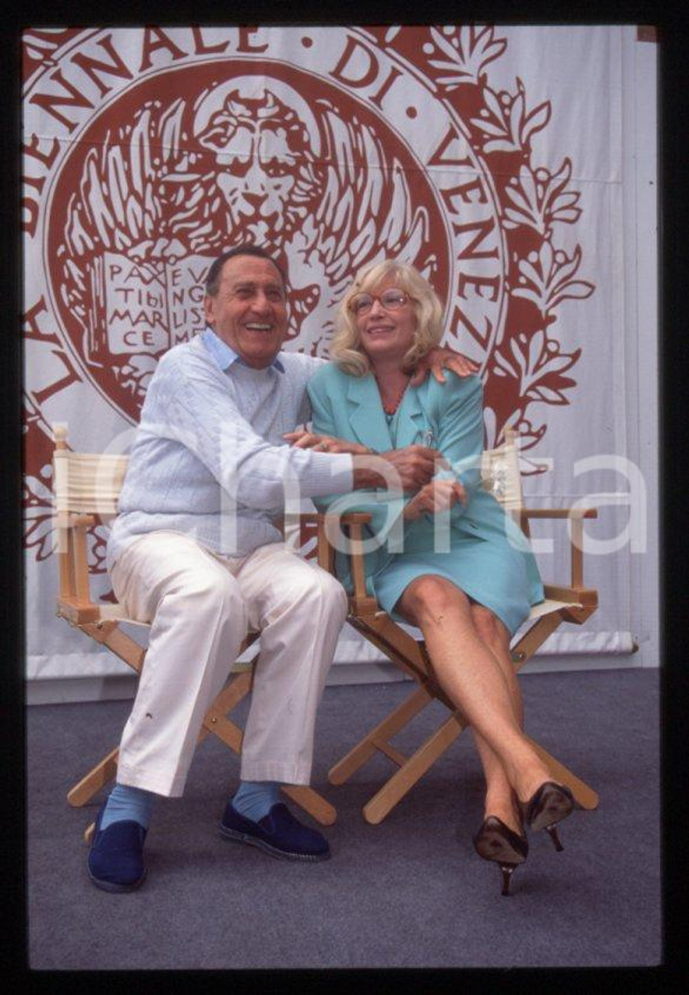 Fotografia d epoca originale 1990 ca Alberto SORDI Monica VITTI Mostra cinema VENEZIA 35 mm vintage slide 1 1