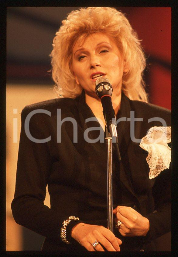 Fotografia d epoca originale 1990 ca Gilda GIULIANI Ritratto cantante  35 mm vintage slide 17 1