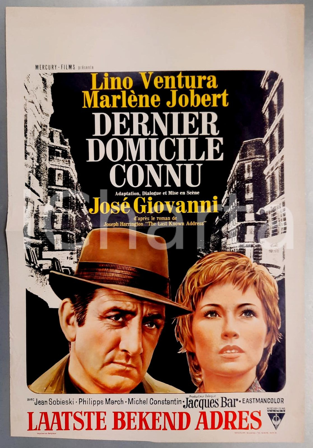 1970 CINEMA - DERNIER DOMICILE CONNU Lino VENTURA Marlène JOBERT Affiche Locandina originale d'epoca.Realizzata per l'uscita del film in Belgio.  POOR/danneggiato Piegature d'epoca, forellini da affissione agli angoli,  piccoli strappi ai margini Formato: 36x55 cm originale e autentica 1