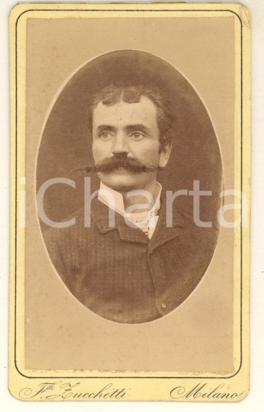 1870 ca MILANO Nobile Biagio PARATICO - Ritratto *Fotografia ZUCCHETTI CDV Fotografia originale d'epoca, su cartoncino morbido, che ritrae il nobile bresciano. FOTOGRAFO: Fratelli Zucchetti - Milano FAIR/discreto lieve sbrecciatura angolare Formato: 6x10 cm originale e autentica 1