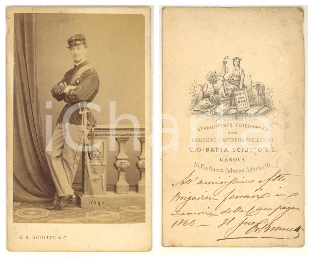 1870 ca RISORGIMENTO Oreste BRONZETTI garibaldino in uniforme *Foto AUTOGRAFO Fotografia originale d'epoca, su cartoncino morbido, che ritrae il patriota e garibaldino Oreste Bronzetti.Dedica autografa al verso all'amico brigadiere Giovanni Ferrari, con cui aveva partecipato alla campagna garibaldina del 1866.FOTOGRAFO: Giovanni Battista Sciutto - Genova FAIR/discreto lievi abrasioni al verso Formato: 6x10 cm originale e autentica 1