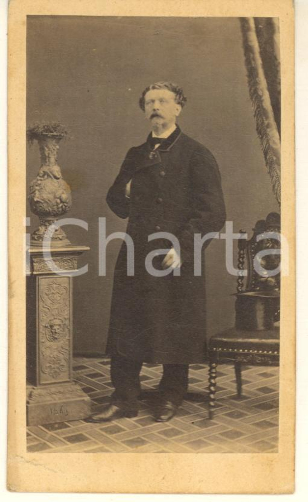 1870 ca MILANO Nobile DELLA BIANCA  - Ritratto - Foto Alessandro DURONI CDV Fotografia originale d'epoca, su cartoncino morbido.Didascalia manoscritta al verso.FOTOGRAFO: Alessandro Duroni - Milano, Corso Vittorio Emanuele 11 GOOD/buono  Formato: 6x10 cm originale e autentica 1