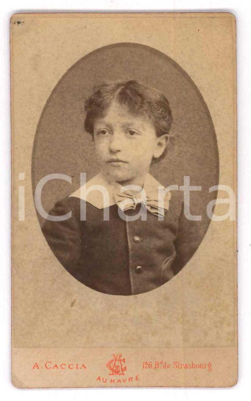1880 ca LE HAVRE Pilade BRONZETTI figlio del garibaldino Oreste *Foto CDV (4) Fotografia originale d'epoca, su cartoncino rigido, che ritrae il bambino figlio del patriota e garibaldino Oreste Bronzetti.Velina protettiva originale quasi completamente asportata.FOTOGRAFO: A. Caccia - Le Havre FAIR/discreto lievi bruniture; piccolo foro al lato superiore Formato: 6x10 cm originale e autentica 1