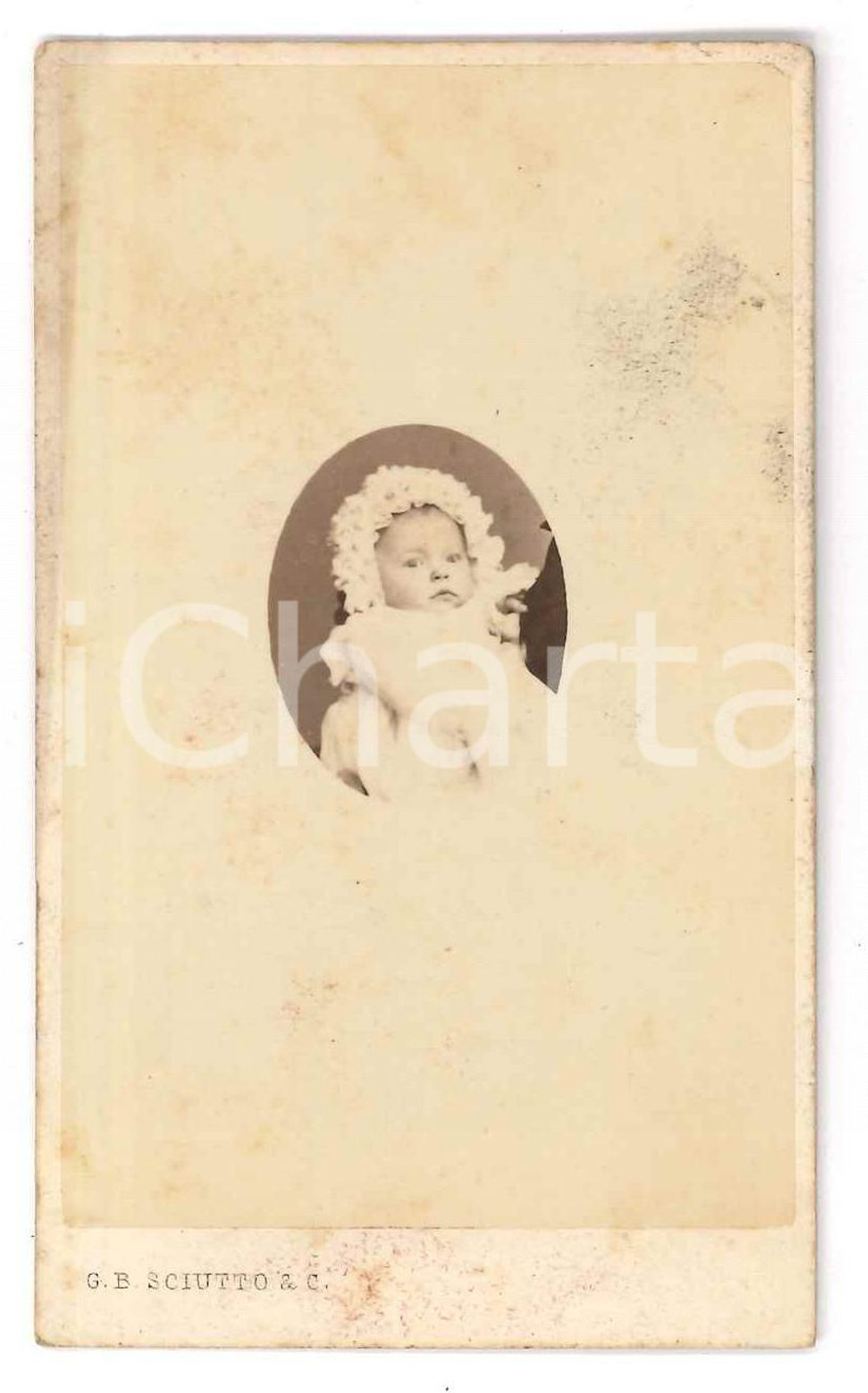 1871 GENOVA Pilade BRONZETTI neonato - Figlio garibaldino Oreste *Foto SCIUTTO 1 Fotografia originale d'epoca, su cartoncino morbido, che ritrae il bambino figlio del patriota e garibaldino Oreste Bronzetti.FOTOGRAFO: G. B. Sciutto - Genova FAIR/discreto lievi macchie Formato: 6x10 cm originale e autentica 1