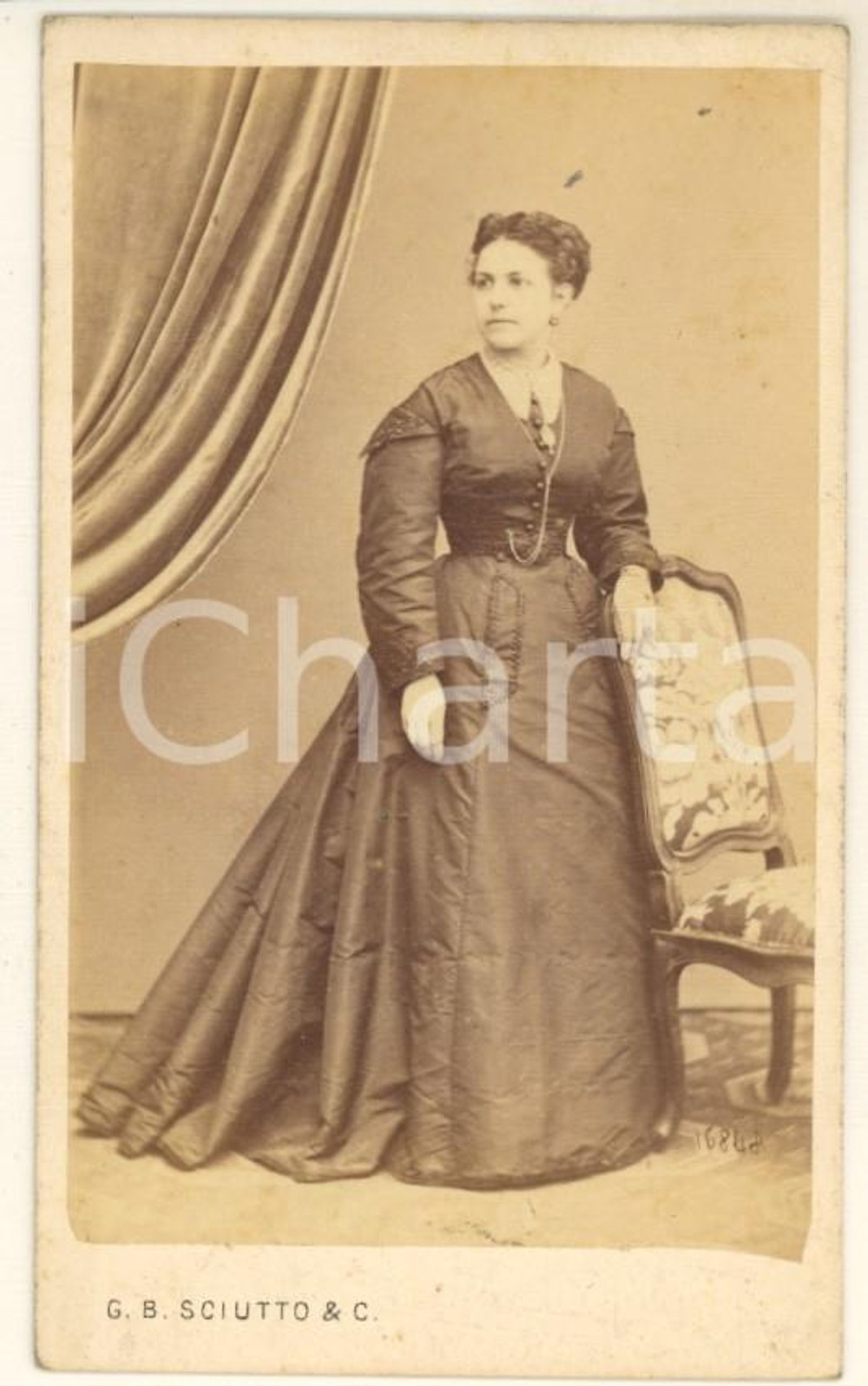 1870 ca GENOVA Caterina MAFFEZZOLI moglie garibaldino Oreste BRONZETTI *Foto 3 Fotografia originale d'epoca, su cartoncino morbido, che ritrae la moglie del patriota e garibaldino Oreste Bronzetti.FOTOGRAFO: Giovanni Battista Sciutto - Genova GOOD/buono minimi difetti di stampa Formato: 6x10 cm originale e autentica 1