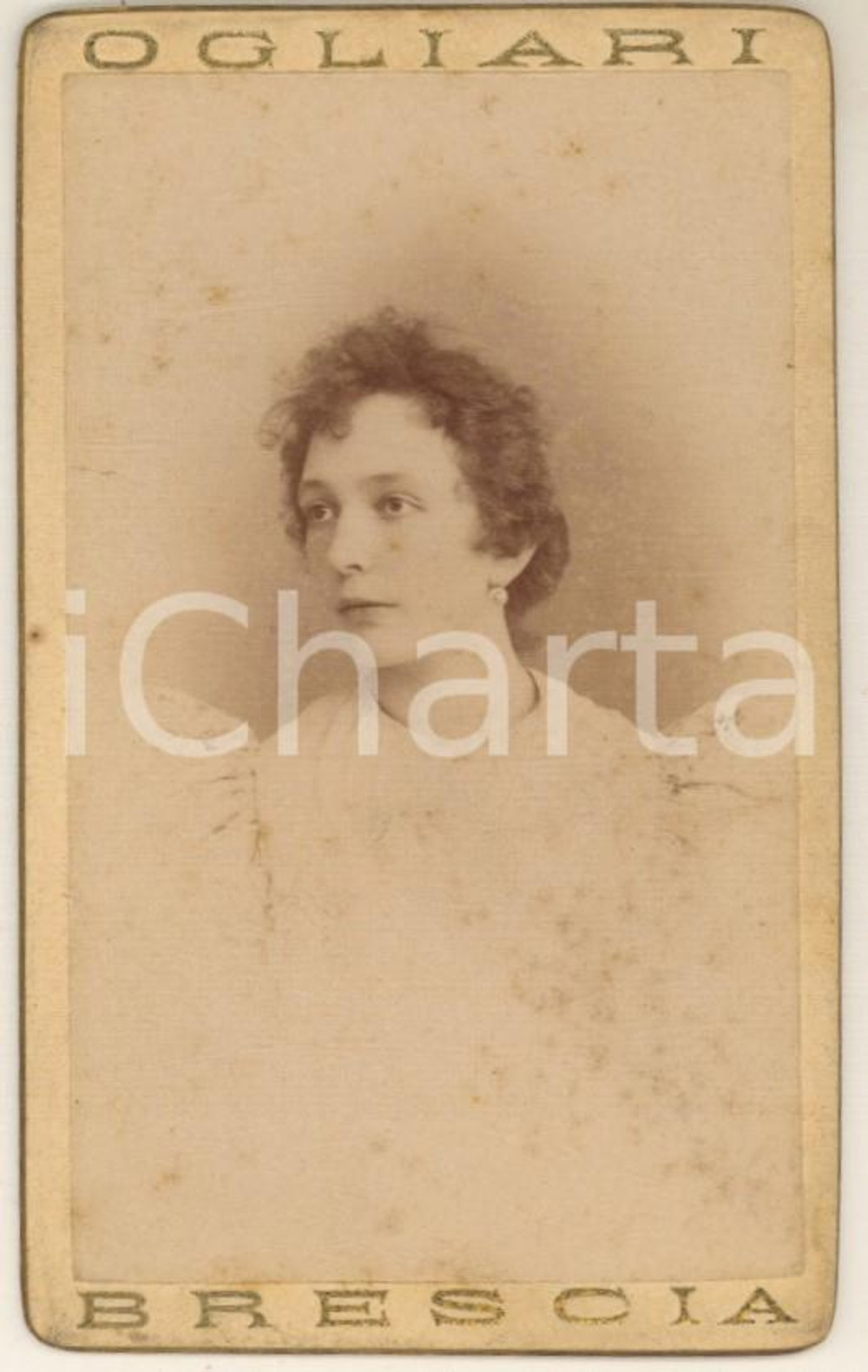 1880 ca BRESCIA Elisa BRONZETTI sorella del garibaldino Oreste *Foto CDV (1) Fotografia originale d'epoca, su cartoncino rigido, che ritrae Elisa Bronzetti in Seccamani, sorella dei patrioti e garibaldini Oreste e Pilade Bronzetti.FOTOGRAFO: Ogliari - Brescia GOOD/buono lievi fioriture Formato: 6x10 cm originale e autentica 1