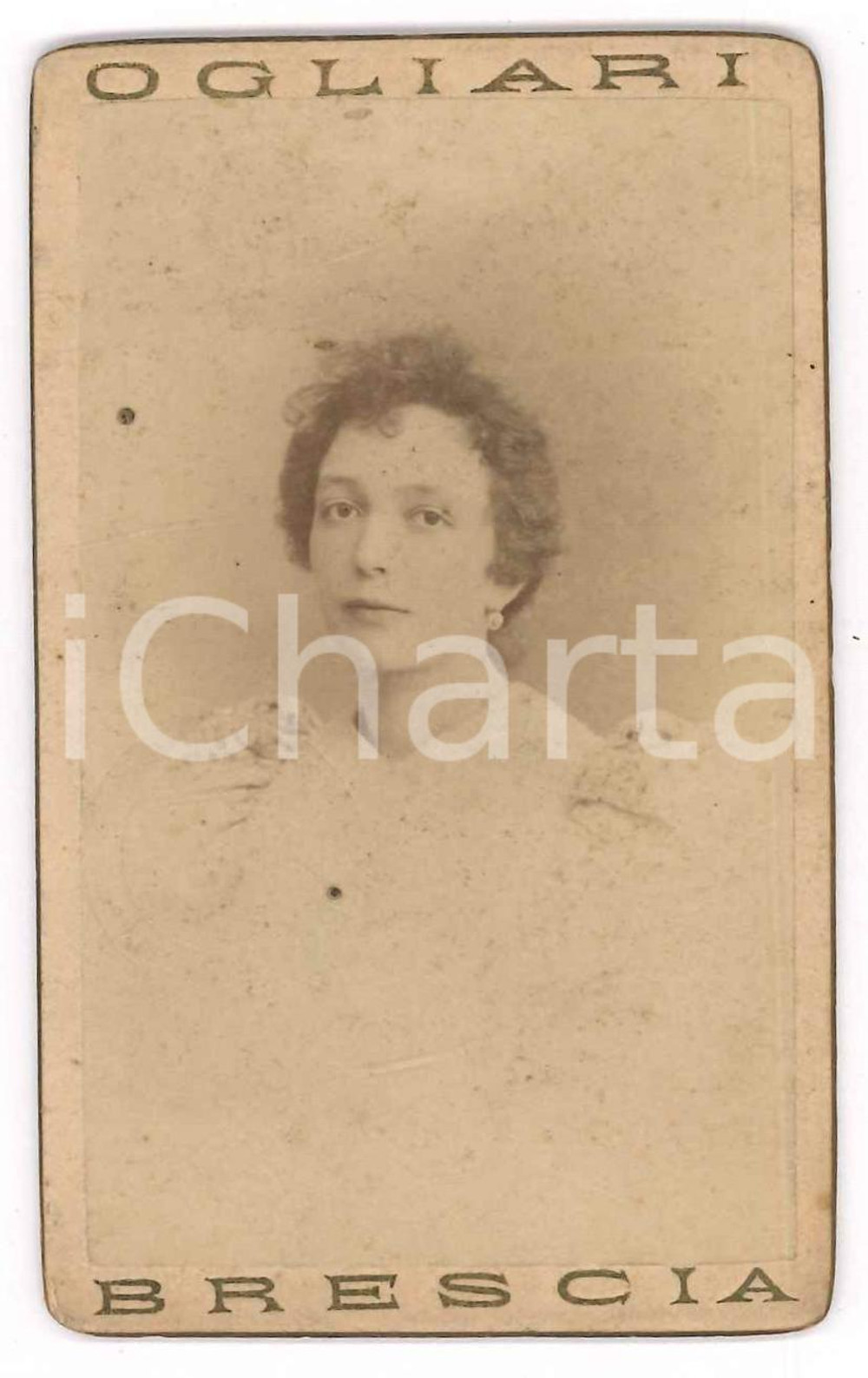1880 ca BRESCIA Elisa BRONZETTI sorella del garibaldino Oreste *Foto CDV (2) Fotografia originale d'epoca, su cartoncino rigido, che ritrae Elisa Bronzetti in Seccamani, sorella dei patrioti e garibaldini Oreste e Pilade Bronzetti.FOTOGRAFO: Ogliari - Brescia GOOD/buono lievi fioriture Formato: 6x10 cm originale e autentica 1