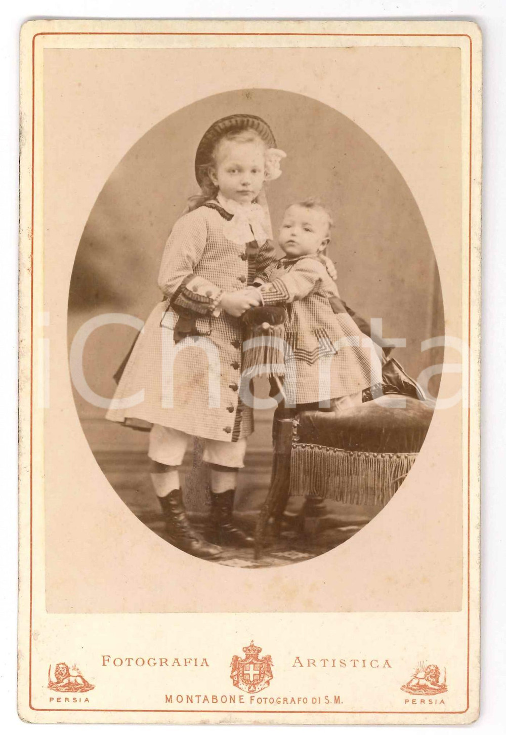 1875 ca MILANO Elisa e Pilade BRONZETTI figli del garibaldino Oreste *Foto Fotografia originale d'epoca, su cartoncino rigido, che ritrae i due figli del patriota e garibaldino Oreste Bronzetti.FOTOGRAFO: Montabone di C. Marcozzi - Milano GOOD/buono  Formato: 11x16 cm originale e autentica 1