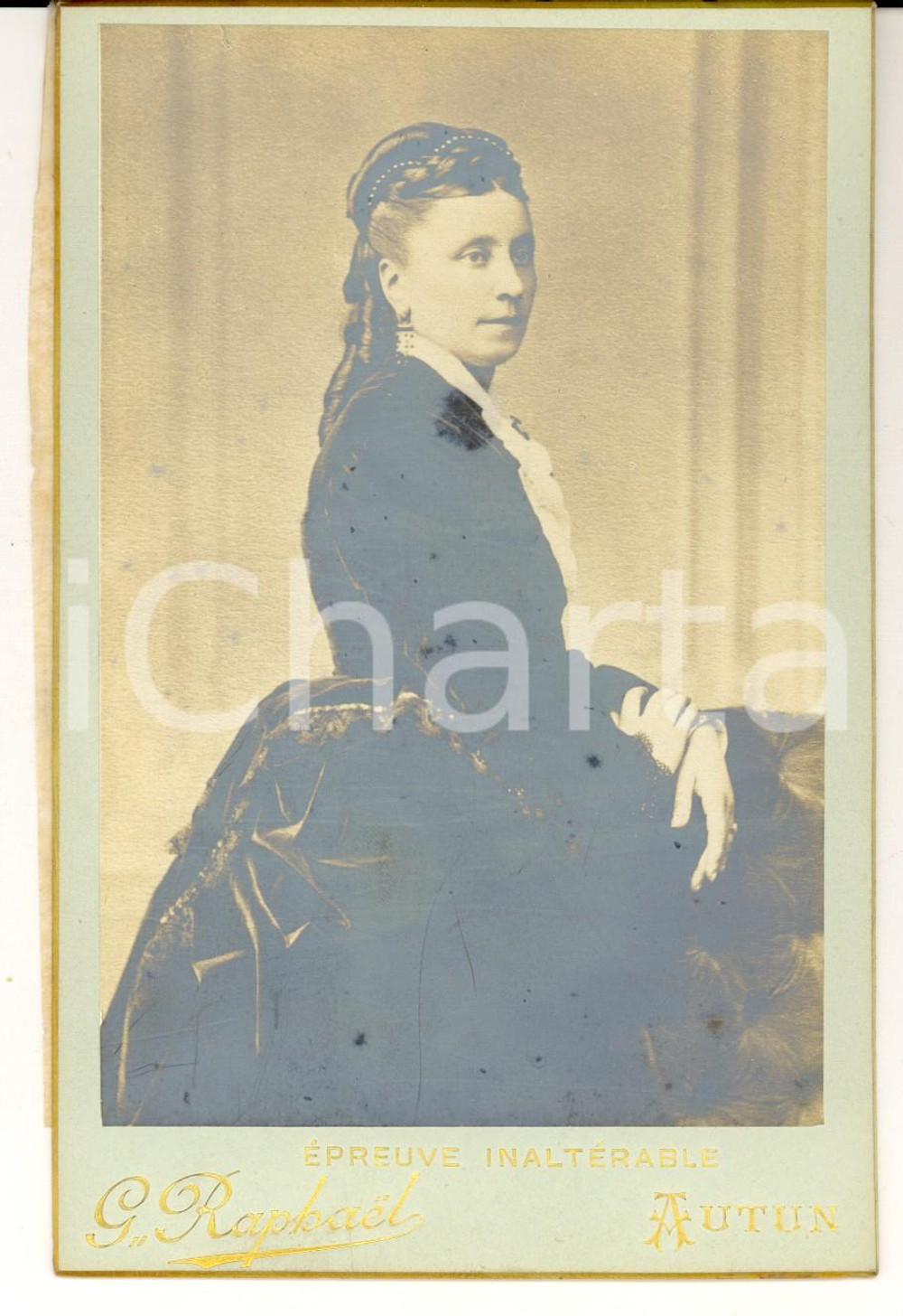 Fotografia d epoca originale 1900 ca AUTUN F Ritratto di donna con abito di velluto Foto G. RAPHAEL 1