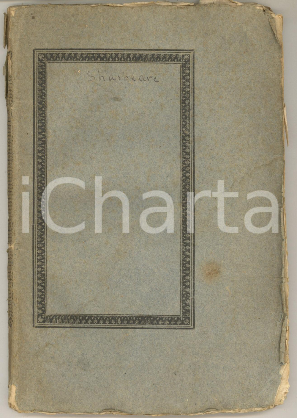 1816 William SHAKESPEARE Cimbelino - Trad. Modesto ARMANNI - BRESCIA *RARISSIMO Pubblicazione originale d'epoca, molto rara, contenente il testo del dramma shakespeariano "Cimbelino re di Britannia" nella traduzione/adattamento di Modesto Armanni.L'opera è dedicata al conte Ottavio Agosti di Bergamo, presso il quale aveva lavorato come sacerdote.Copertina in carta.Privo del frontespizio.PAGINE: 87EDITORE: Brescia - Tip. Vescovi POOR/danneggiato frontespizio mancante; rosure e tagli al dorso; gualciture angolari; macchie di umidità Formato: 16x23 cm originale e autentica 1