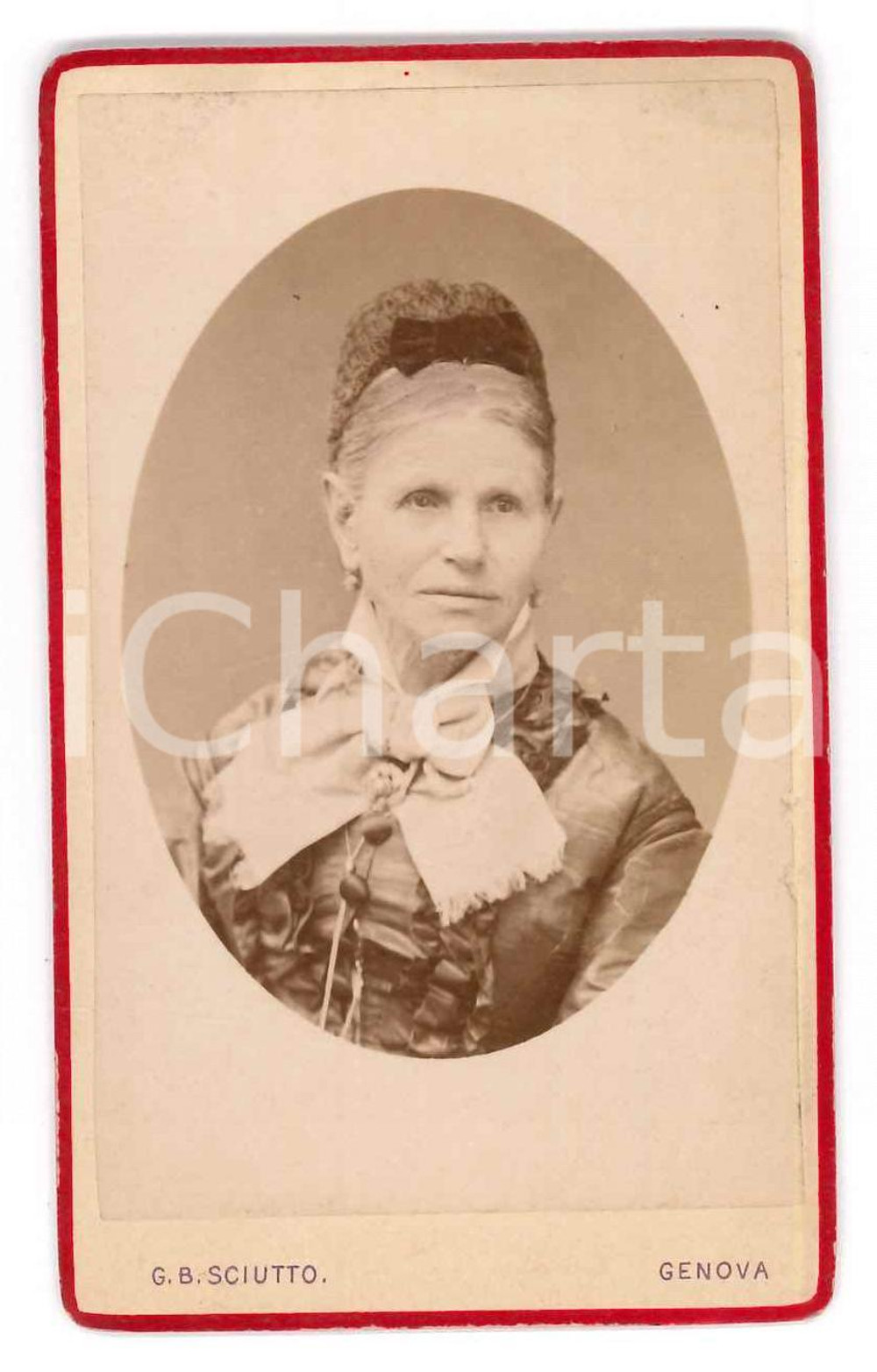 1890 ca GENOVA Ritratto di donna anziana - Foto G. B. SCIUTTO - CDV  Fotografia d'epoca, montata su cartoncino rigido.FOTOGRAFO: Stabilimento fotografico, antichità e belle arti G. B. Sciutto - Genova FAIR/discreto Lievi bruniture Formato: CDV (6x10 cm) originale e autentica 1