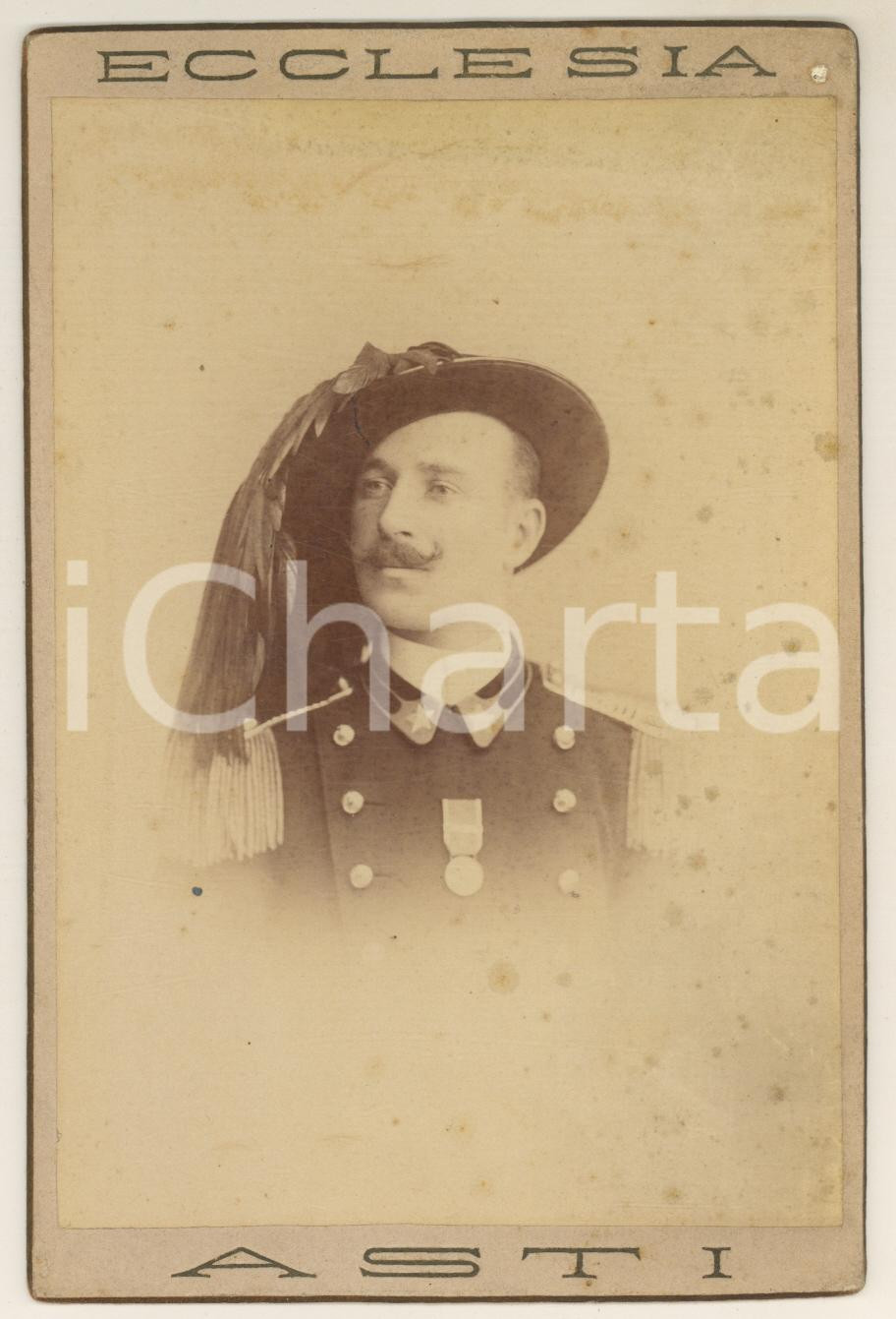 Fotografia d epoca originale 1885 ca REGIO ESERCITO Ufficiale dei Bersaglieri Foto ECCLESIA ASTI 16x11 cm 1