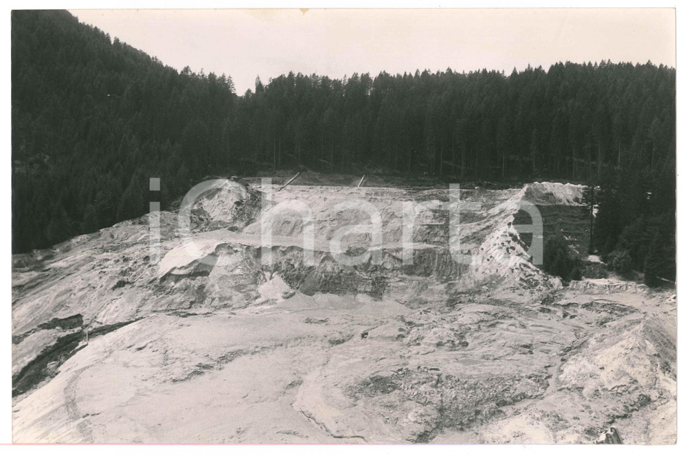 1985 TESERO Disastro VAL DI STAVA Frana della Miniera PRESTAVEL Foto (1) Fotografia d'epoca.  FAIR/discreto Smussature agli angoli Formato: 30x20 cm originale e autentica 1