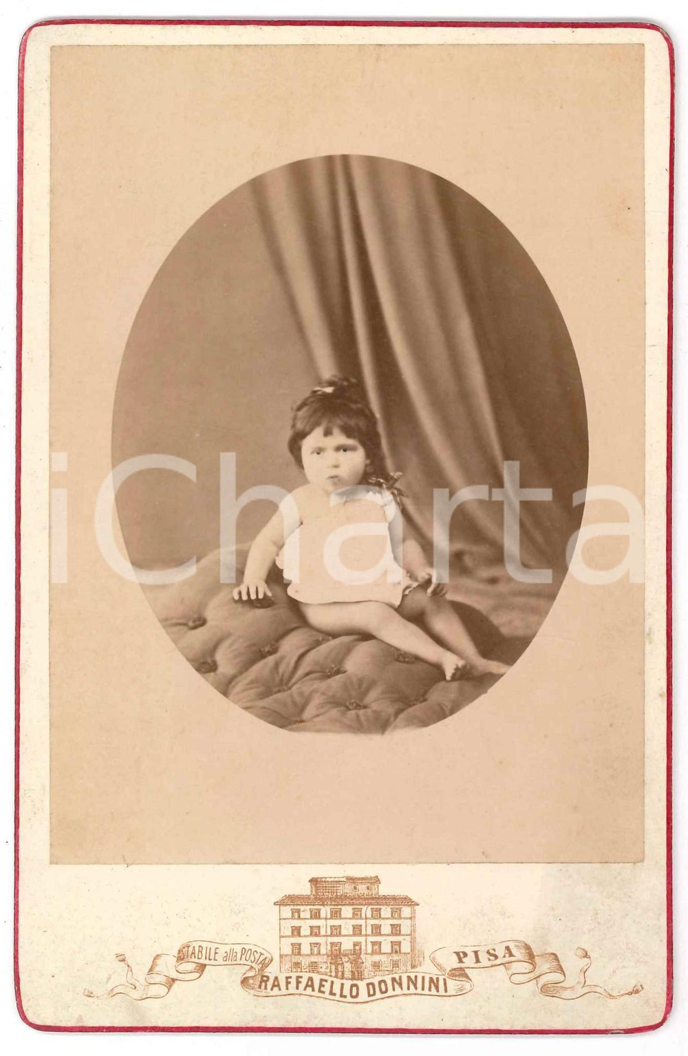1900 ca PISA Ritratto di una bambina - Foto Raffaello DONNINI 10x16 cm  Fotografia d'epoca, montata su cartoncino.FOTOGRAFO: Raffaello Donnini - Pisa FAIR/discreto Lievi bruniture Formato: 10x16 cm originale e autentica 1
