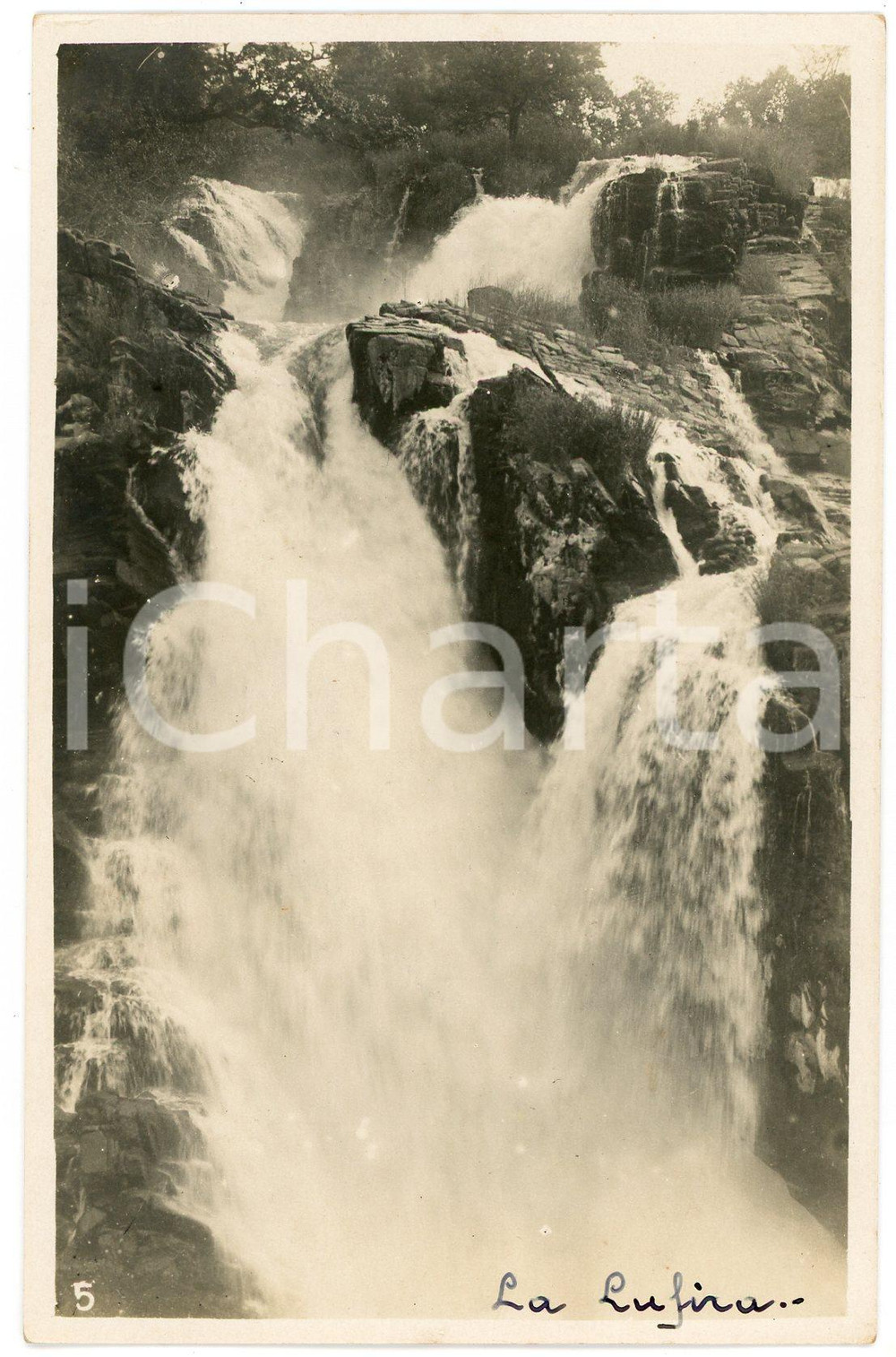 1930 ca CONGO BELGE - Rivière LUFIVA - Photo Léopold GABRIEL n° 5 (2) Fotografia originale d'epoca, in formato cartolina postale.FOTOGRAFO: L&eacute;opold Gabriel - Panda - Katanga  GOOD/buono ma residuo cartaceo al verso Formato: 9x14 cm originale e autentica 1