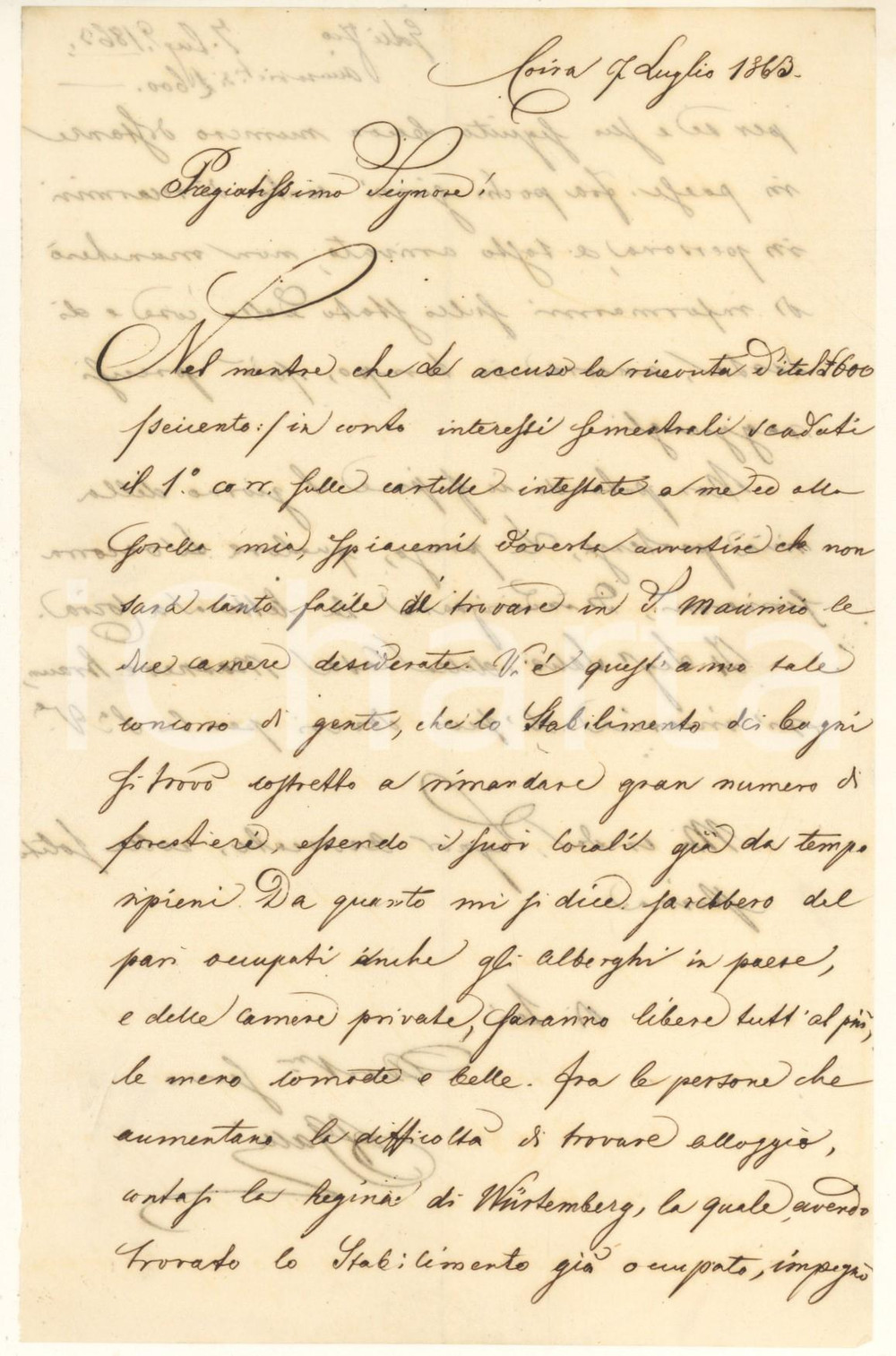 1863 COIRA Francesco GALLI sulla regina del Württemberg che occupa SANKT MORITZ Interessante lettera manoscritta, originale d'epoca, nella quale un cittadino di Coira avvisa il suo avvocato della difficoltà possibile nel trovare alloggio a Sankt Moritz, già ambita meta turistica all'epoca. Invasa dai villeggianti oltre misura, molte stanze erano state bloccate dalla stessa regina del Württemberg:"... Vi è quest'anno un tale concorso di gente, che lo stabilimento dei bagni si trovò costretto a rimandare gran numero di forestieri, essendo i suoi locali già da tempo ripieni....la Regina di Württemberg, avendo trovato lo stabilimento già occupato, impegnò per sé e suo seguito buon numero di stanze in paese".PAGINE: 1 (2 facciate) FAIR/discreto piegature d'epoca Formato: 13x21 cm originale e autentica 1