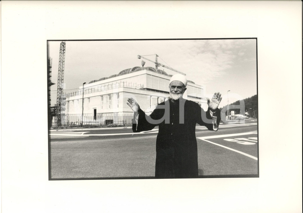 1990 ca Moschea di ROMA in costruzione - Imam Muhammad Nur al-Din - Foto (2) Fotografia di agenzia.CONDIZIONI: GFORMATO: 31x24 cm    originale e autentica 1